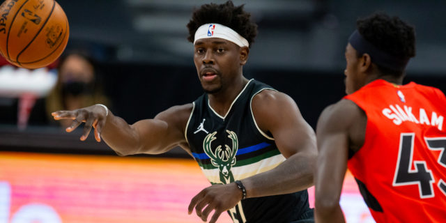 Jrue Holiday says signing extension with Bucks was 'easy decision'