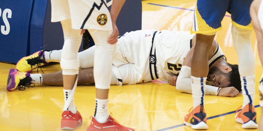 Jamal Murray goes down with apparent knee injury, team awaits MRI