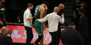 Celtics' Jayson Tatum leaves game with eye injury
