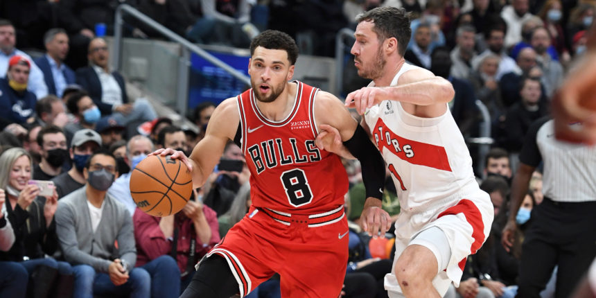 Zach LaVine to play through small ligament tear in thumb