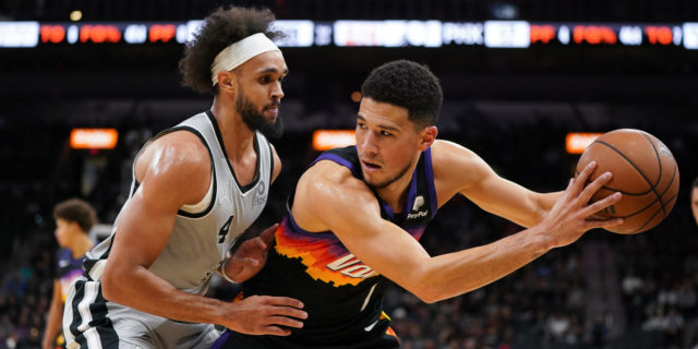 Suns win 13th-straight game, rollling past Spurs 115-111