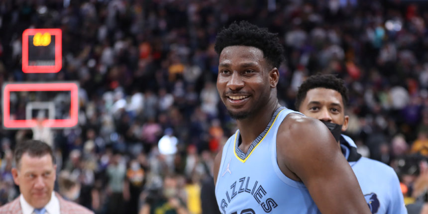 Jackson's big finish helps Grizzlies edge Jazz, 119-118