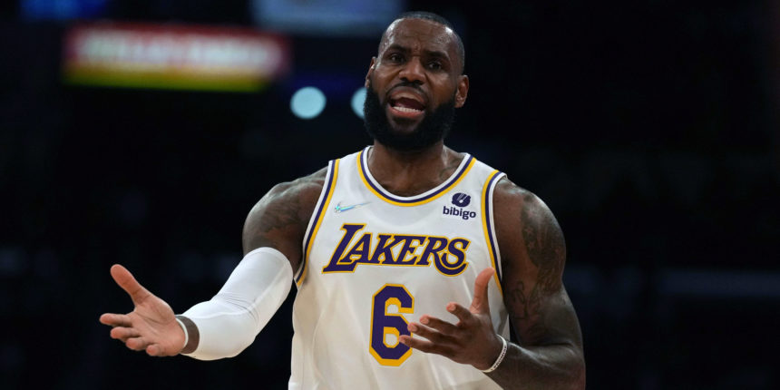 LeBron James enters health and safety protocols, out vs. Kings