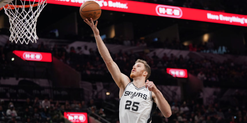 Raptors interested in trading for Jakob Poeltl