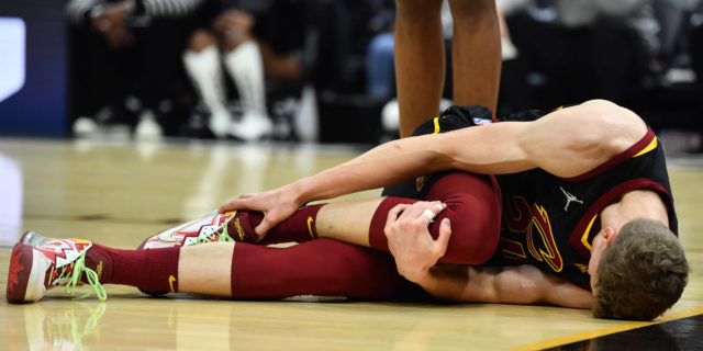 Lauri Markkanen believed to have high ankle sprain, X-Rays negative