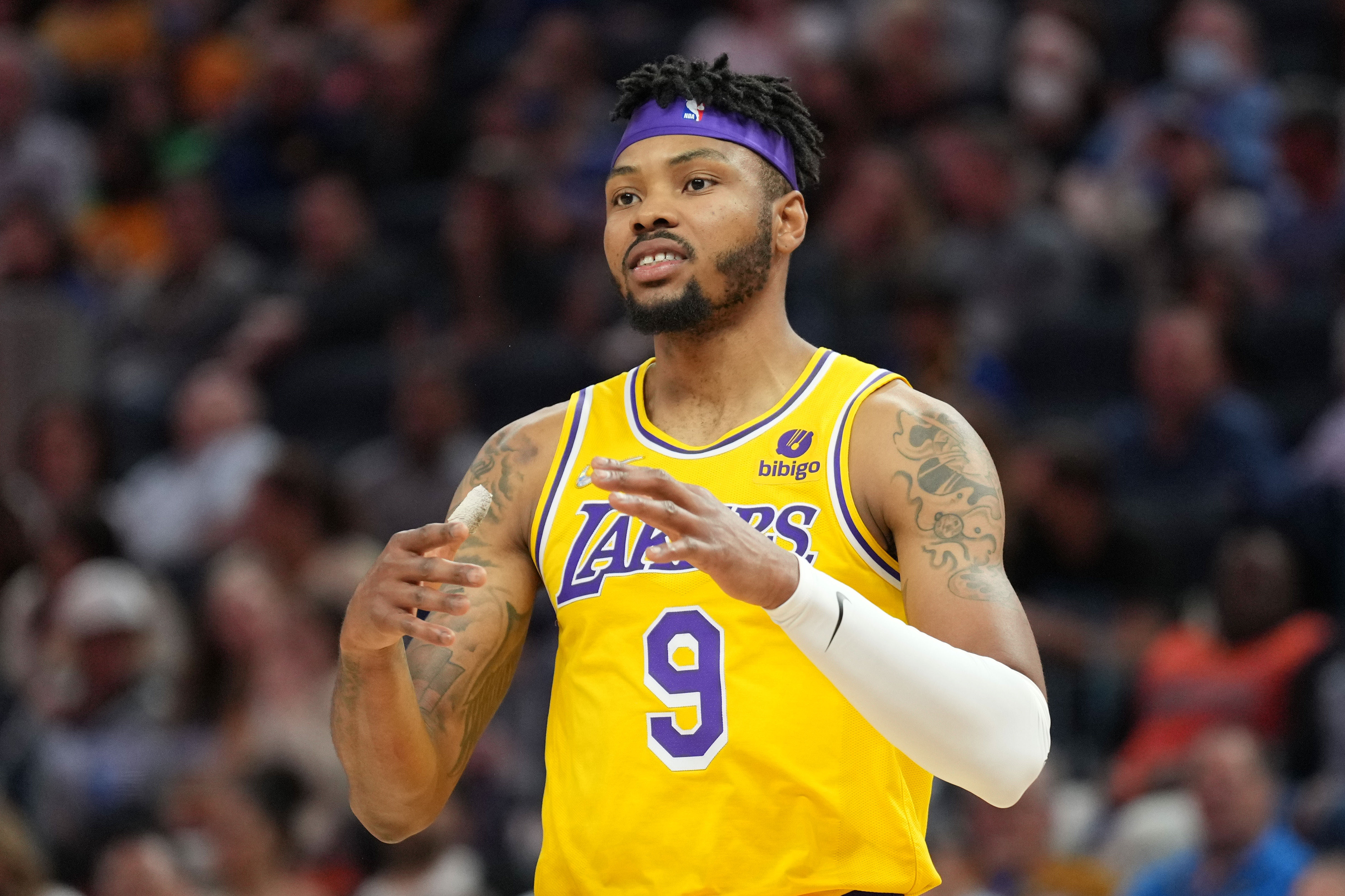 Kent Bazemore agrees to one-year deal with Kings
