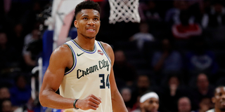 Giannis Antetokounmpo signs 5-year supermax extension with Bucks