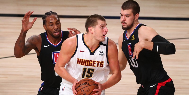 Nuggets win Game 2, tie series vs. Clippers