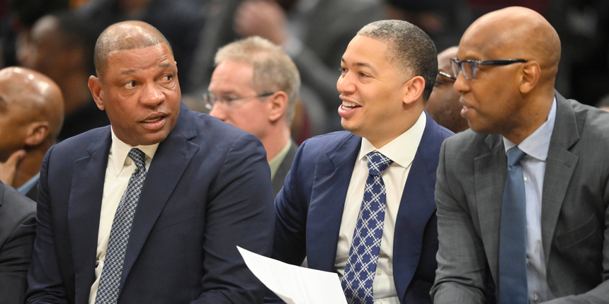 Lue 'gaining momentum' as Rockets' coach