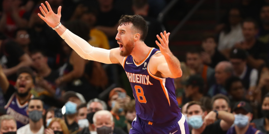 Suns waiving Frank Kaminsky