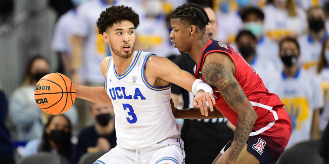 No. 7 UCLA defeats No. 3 Arizona 75-59, holds top spot in Pac-12