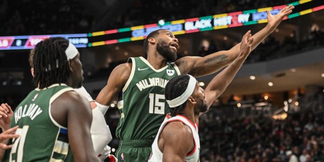 Utah signs Greg Monroe to a 10-day contract